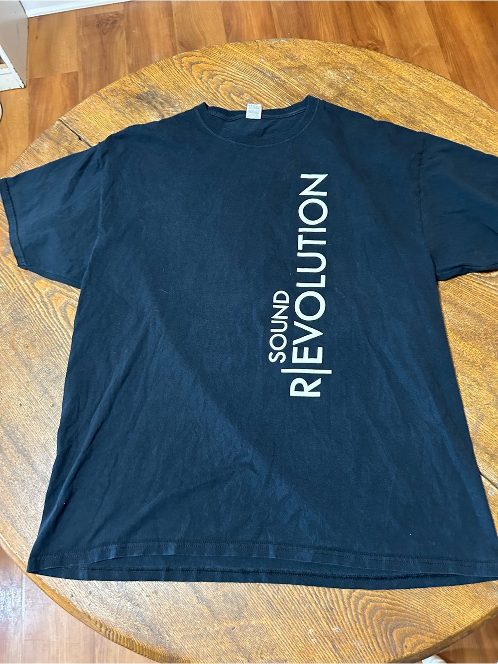 Sound Revolution Men’s Black Graphic T‑Shirt